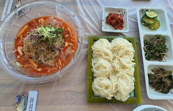 모둠 물회 1인 메뉴 사진(네이버)