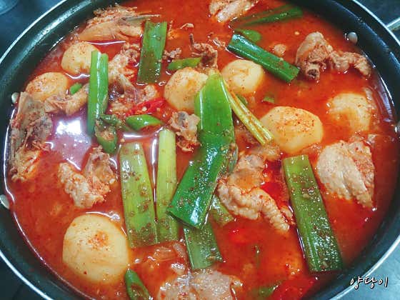 토종닭도리탕 1마리 2~3인(밥별도) 메뉴 사진(네이버)