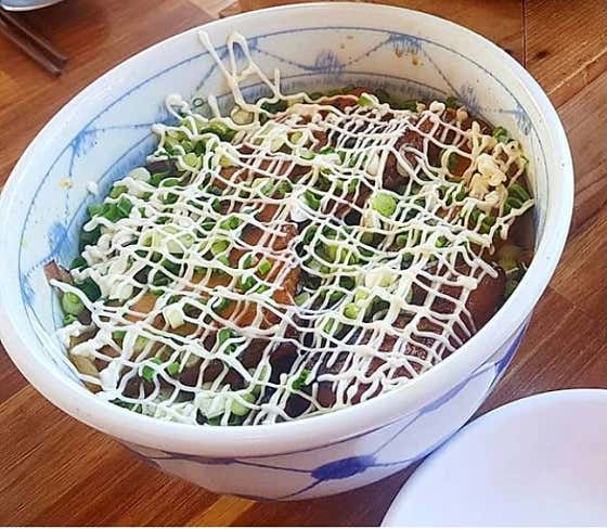 돼지고기덮밥 메뉴 사진(네이버)