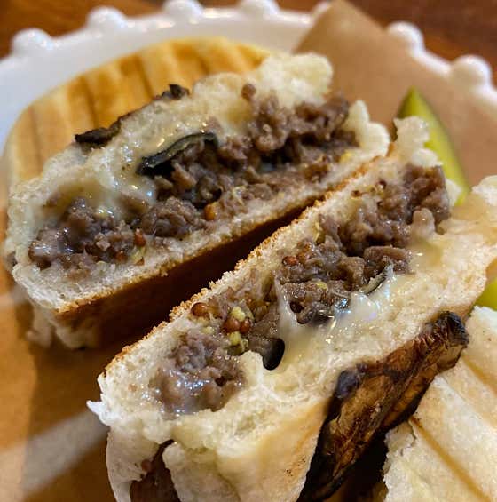 불고기 가지 파니니 메뉴 사진(네이버)
