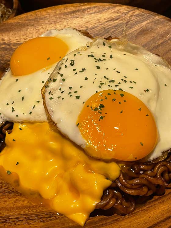 흑돼지트러플 짜치계 메뉴 사진(네이버)