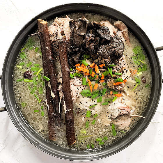 능이오리한방백숙 메뉴 사진(네이버)