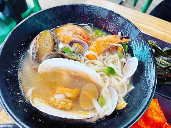 해물칼국수(전복,가리비,바지락) 메뉴 사진(네이버)