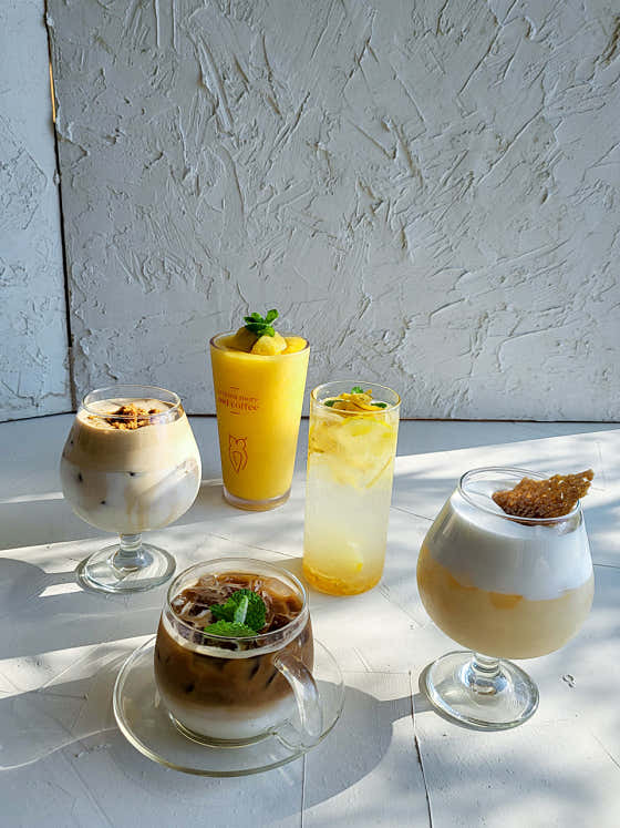 망고파인애스무디 only ice 메뉴 사진(네이버)