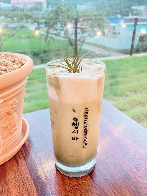 녹차라떼ICE 메뉴 사진(네이버)