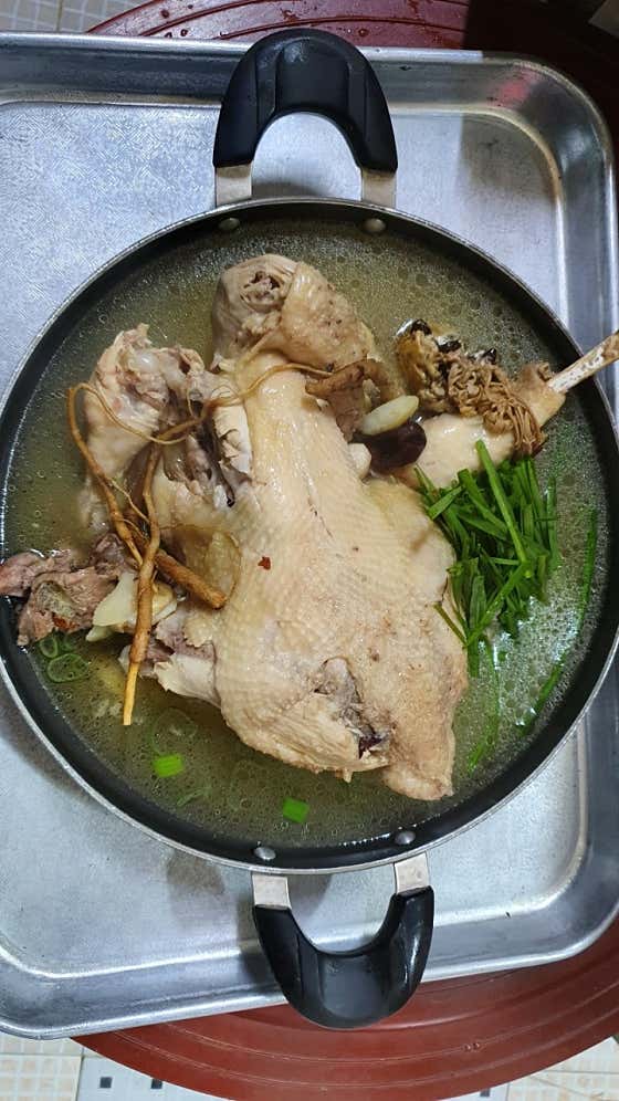 동충하초 백숙 메뉴 사진(네이버)