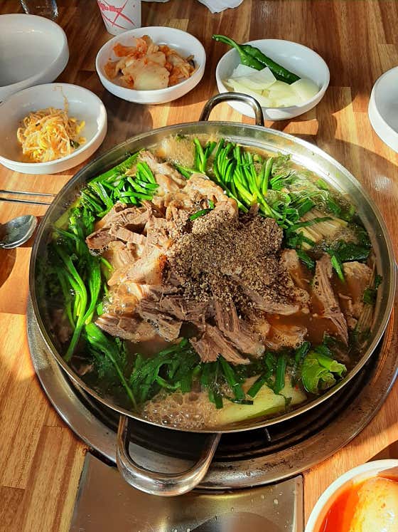 염소무침 메뉴 사진(네이버)