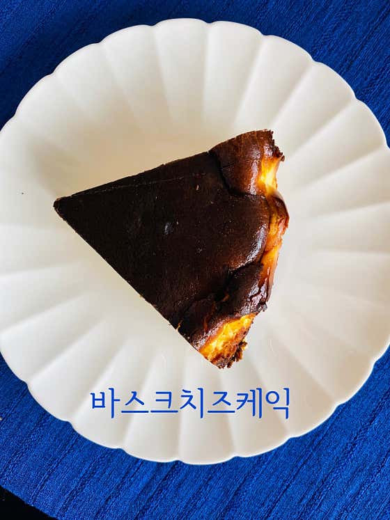 바스크치즈케이크 메뉴 사진(네이버)