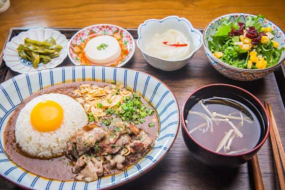 우삼겹 아시타 카레 정식 메뉴 사진(네이버)