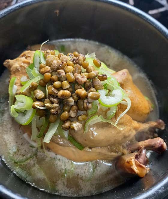 황칠 삼계탕 메뉴 사진(네이버)