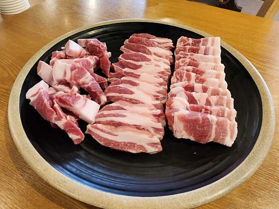 돼지한마리 국내산(삼겹,가브리,꼬들) 메뉴 사진(네이버)