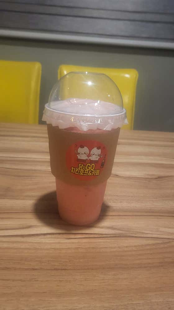 딸기스무디 메뉴 사진(네이버)
