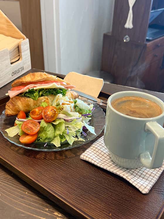 크로아상샌드위치 메뉴 사진(네이버)