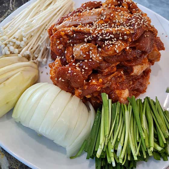 오리 주물럭(반마리) 메뉴 사진(네이버)