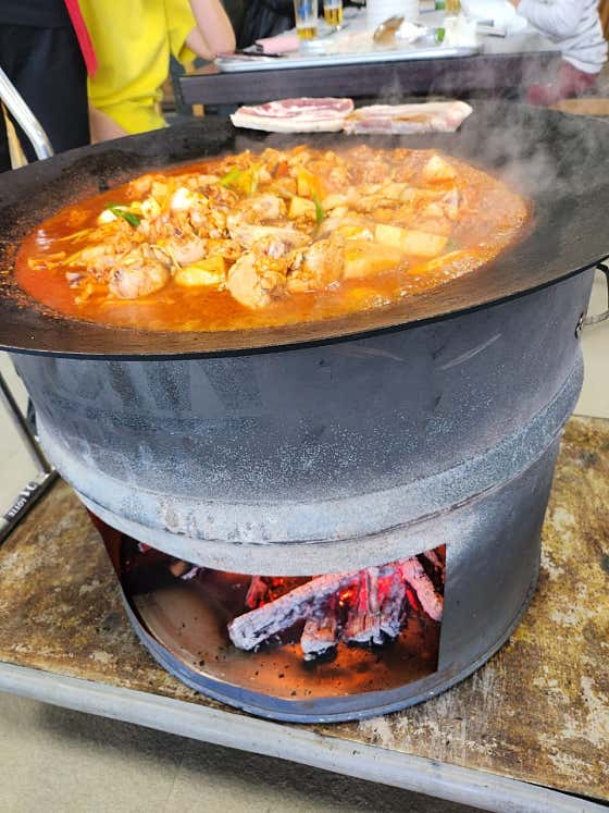 솥뚜껑닭볶음탕 메뉴 사진(네이버)
