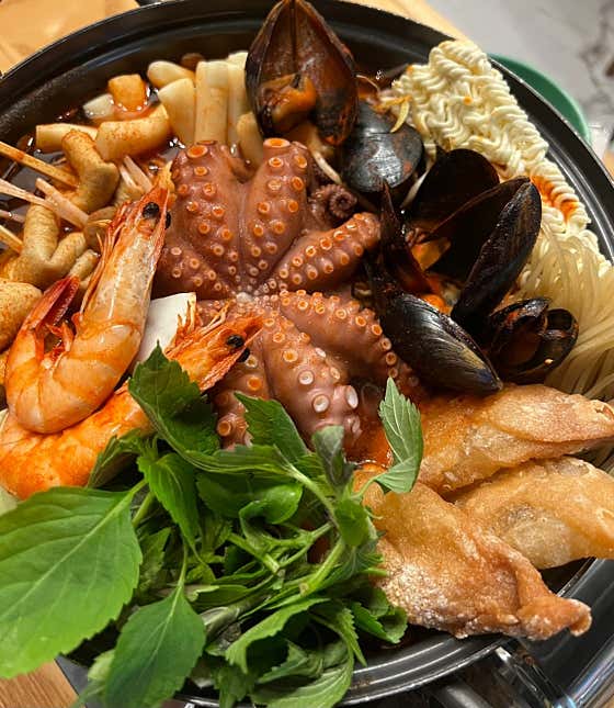 문어해물떡볶이1인(2인부터주문가능) 메뉴 사진(네이버)