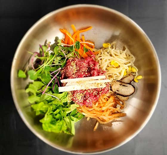 육회비빔밥 메뉴 사진(네이버)