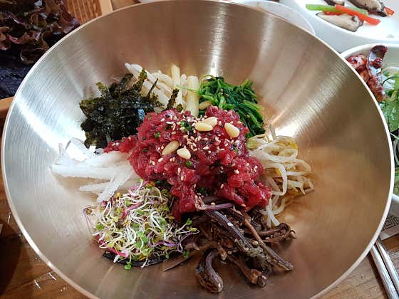 육회비빔밥 메뉴 사진(네이버)