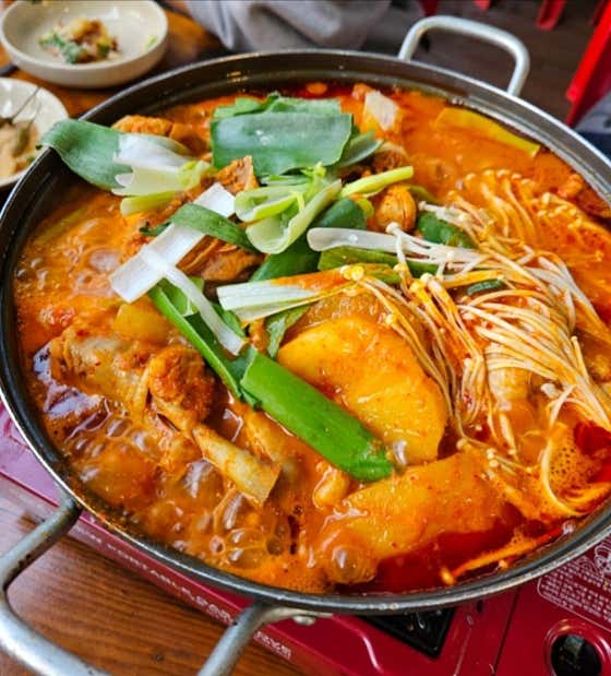 마약닭도리탕대짜 메뉴 사진(네이버)