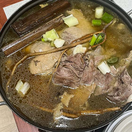 능이 오리백숙/옻오리 메뉴 사진(네이버)