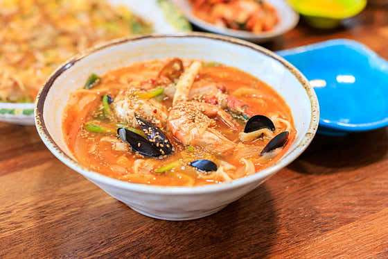 얼큰해물칼국수 메뉴 사진(네이버)