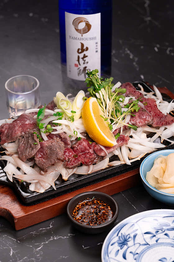 소고기 돌판타다끼 메뉴 사진(네이버)