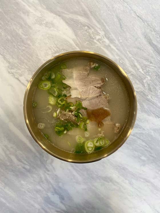 흑돼지 고기 국밥(육수 맛 선택가능) 메뉴 사진(네이버)