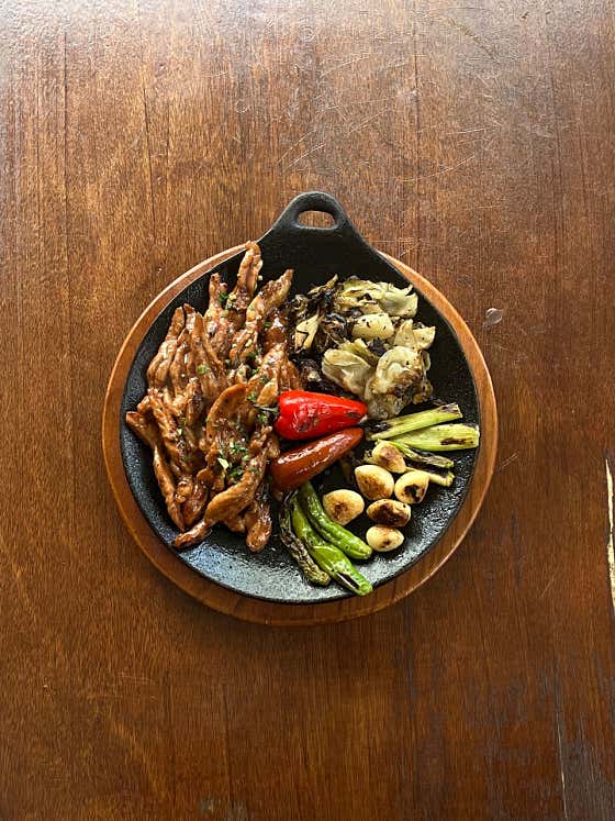 닭목살 숯불구이 메뉴 사진(네이버)