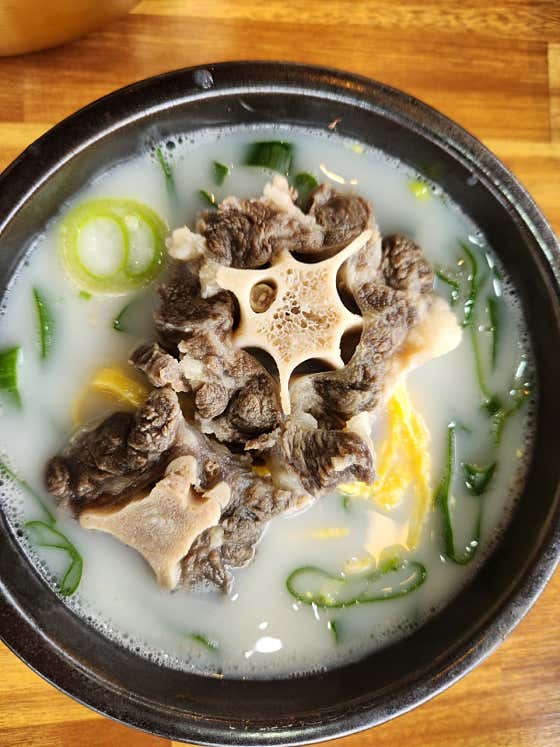 한우(특)꼬리곰탕 메뉴 사진(네이버)