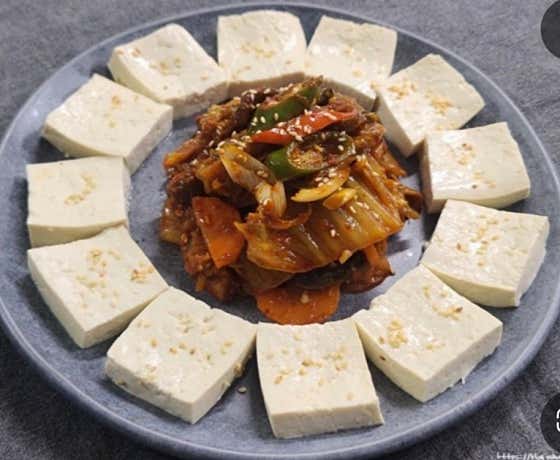 두부김치 메뉴 사진(네이버)