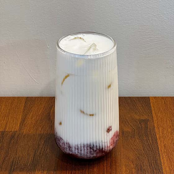 딸기라떼 메뉴 사진(네이버)