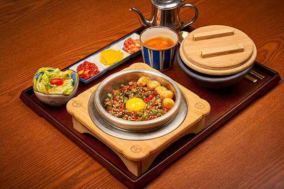 마늘쫑솥밥 메뉴 사진(네이버)