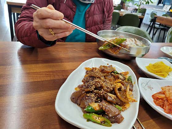 돼지껍데기볶음(사이드메뉴) 메뉴 사진(네이버)