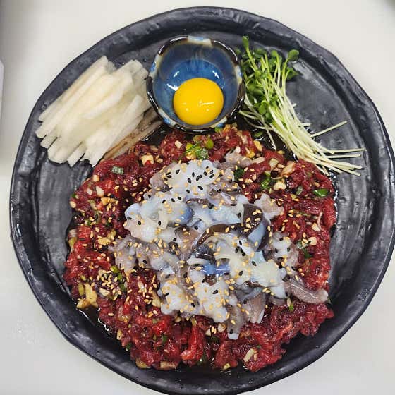 육회낙지탕탕이(중) 메뉴 사진(네이버)