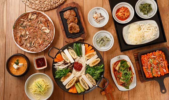 떡갈비 두부전골 한상차림 메뉴 사진(네이버)