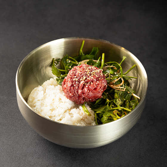 경주 미나리 한우 간장 육회비빔밥 메뉴 사진(네이버)