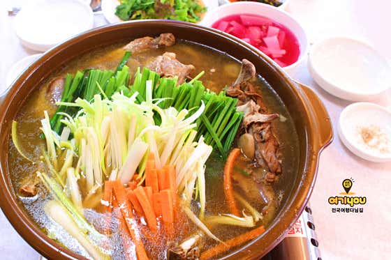 한방능이백숙(닭/오리) 메뉴 사진(네이버)