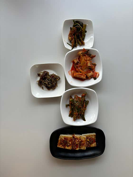 민들레백반(김치찌개/된장찌개중 택1) 메뉴 사진(네이버)