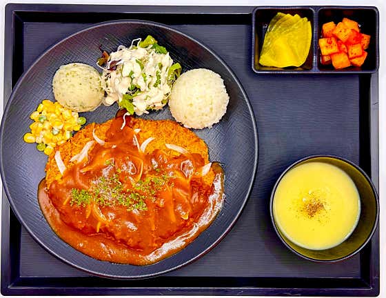 동카츠 돈까스 (매운소스+양파) 메뉴 사진(네이버)