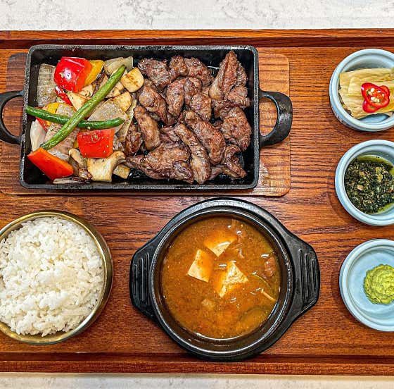 양념 갈비살스테이크 정식(런치한정) 메뉴 사진(네이버)