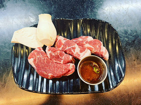 흑돼지 목살 메뉴 사진(네이버)