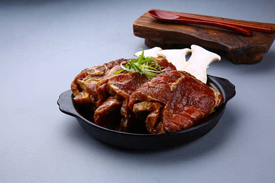 국내산 왕갈비 (250g) 메뉴 사진(네이버)