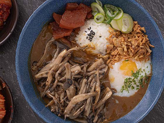 그릴드 머쉬룸 카레 메뉴 사진(네이버)