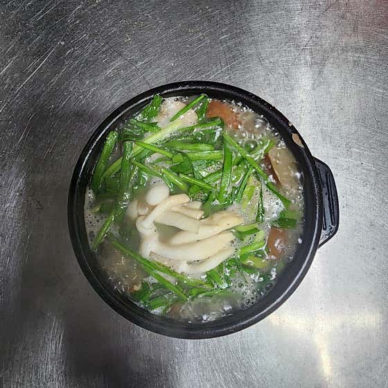 흑염소 탕.전골.수육.무침.등등 메뉴 사진(네이버)