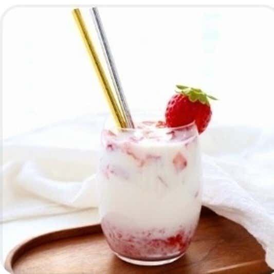 '딸기'요거트라떼 메뉴 사진(네이버)