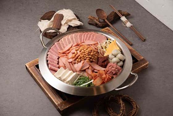 3인분 명품 수제 부대찌개(비조리) 메뉴 사진(네이버)