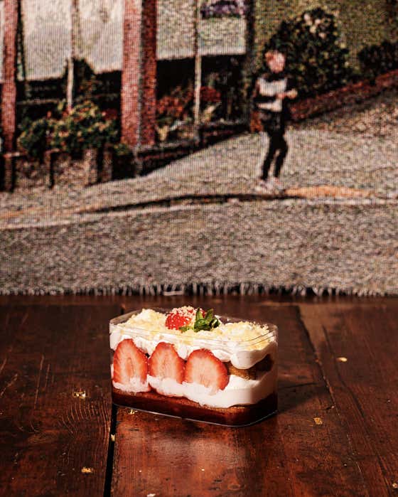 딸기 티라미수 메뉴 사진(네이버)