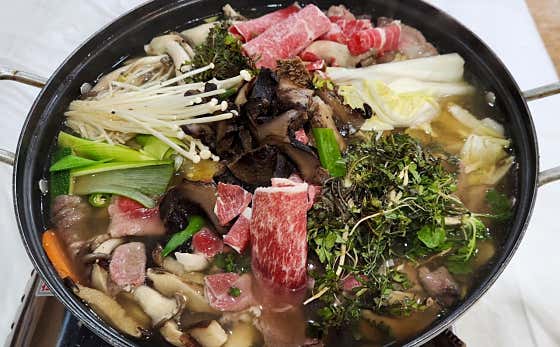 능이버섯전골 소 메뉴 사진(네이버)