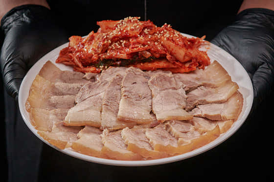 겉절이수육 大 메뉴 사진(네이버)