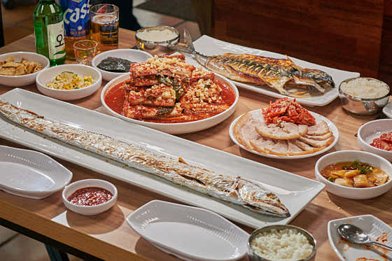 조림+통갈치구이동시주문시수육小100원 메뉴 사진(네이버)